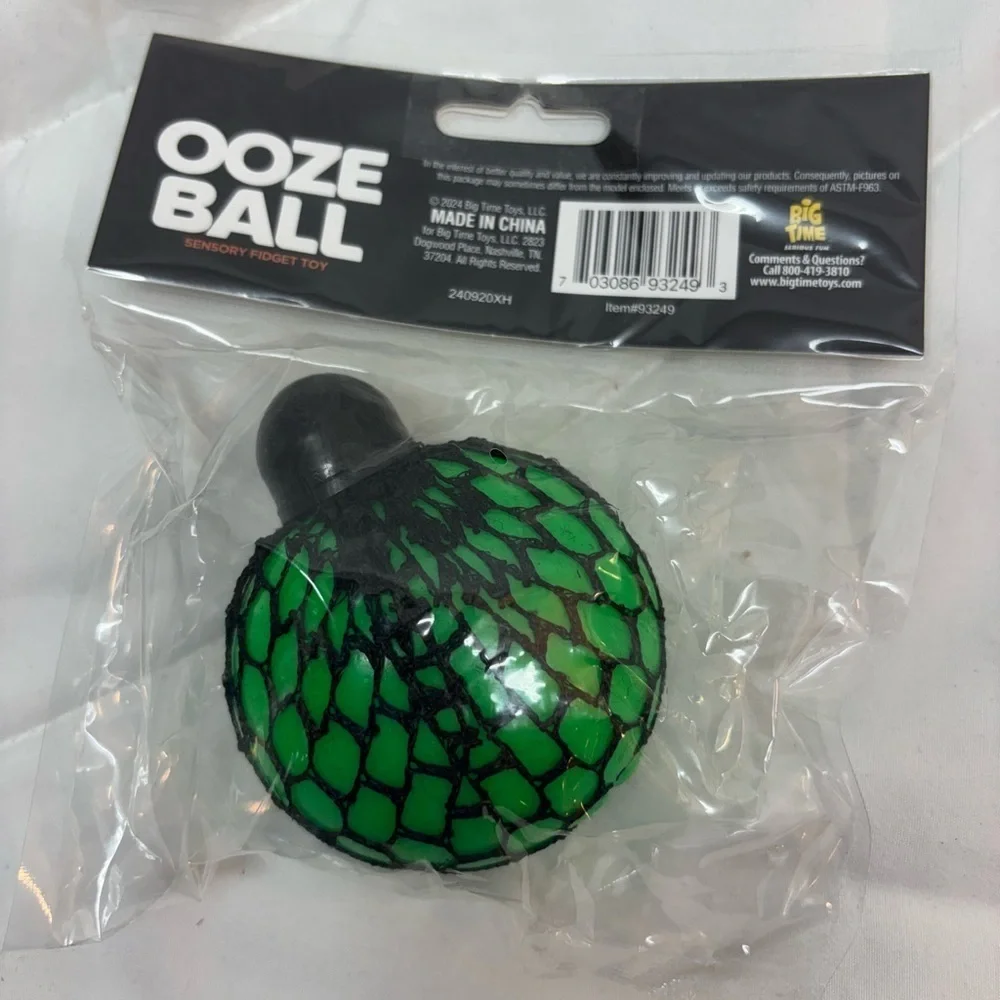 NWT Color Changing Ooze Ball Sensory Fidget Toy- Toy Planet yellow and green